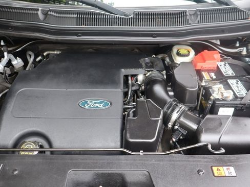 Used 2014 Ford Explorer XLT w/ Equipment Group 202A AWD/4WD image 40