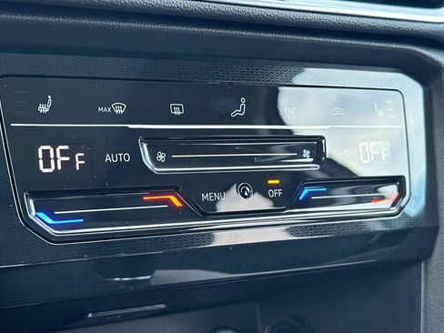 New 2026 Volkswagen Taos SE AWD/4WD image 19