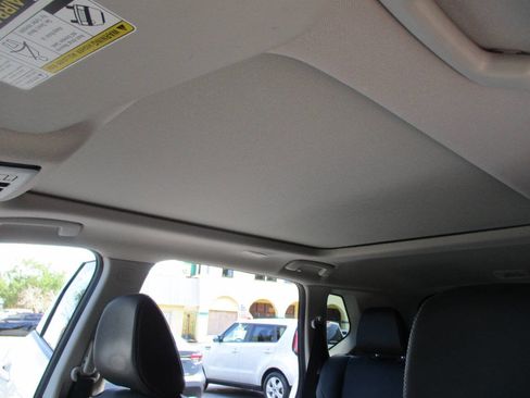 Used 2021 Nissan Rogue SL image 21