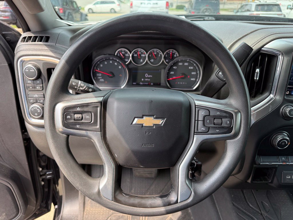 Used 2020 Chevrolet Silverado 1500 LT w/ LT Value Package AWD/4WD image 14