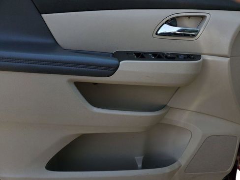 Used 2015 Honda Odyssey EX-L image 11