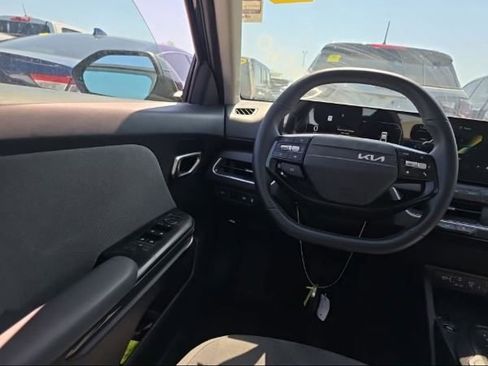 Used 2025 Kia K4 EX FWD image 5