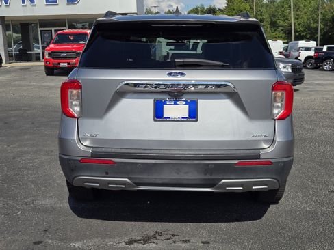 Certified 2023 Ford Explorer XLT w/ Equipment Group 202A AWD/4WD image 8