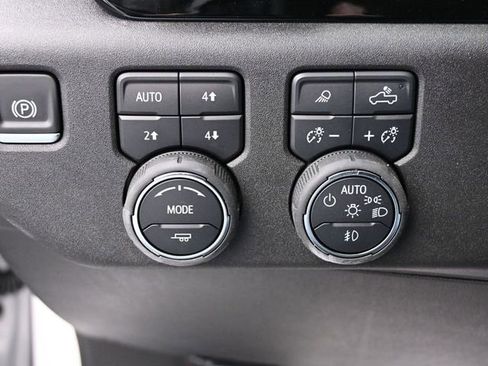 New 2025 Chevrolet Silverado 1500 High Country w/ Technology Package AWD/4WD image 31