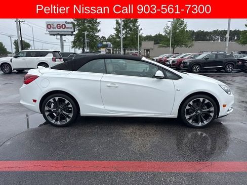Used 2019 Buick Cascada Premium image 2