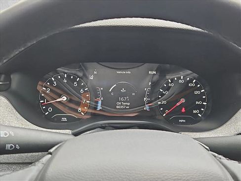 Used 2024 Jeep Compass Latitude AWD/4WD image 11