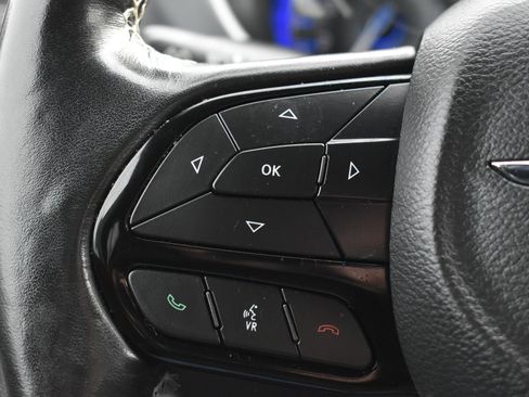 Used 2021 Chrysler Pacifica Touring w/ S Appearance Package image 20