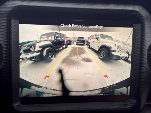 Used 2022 Jeep Wrangler Unlimited Sahara w/ Cold Weather Group image 19