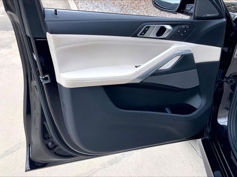 Used 2022 BMW X6 M50i w/ Executive Package image 22