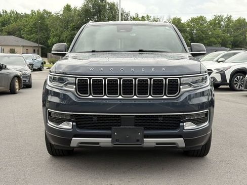 Used 2024 Jeep Wagoneer L Series II w/ Flexible Seating Group AWD/4WD image 8
