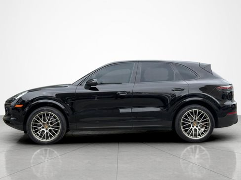 Used 2023 Porsche Cayenne Platinum Edition AWD/4WD image 2