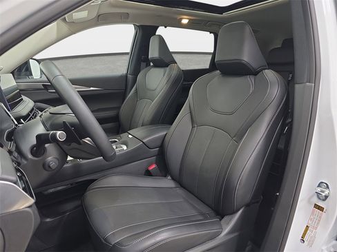 Certified 2026 INFINITI QX60 Luxe w/ Cargo Package image 12