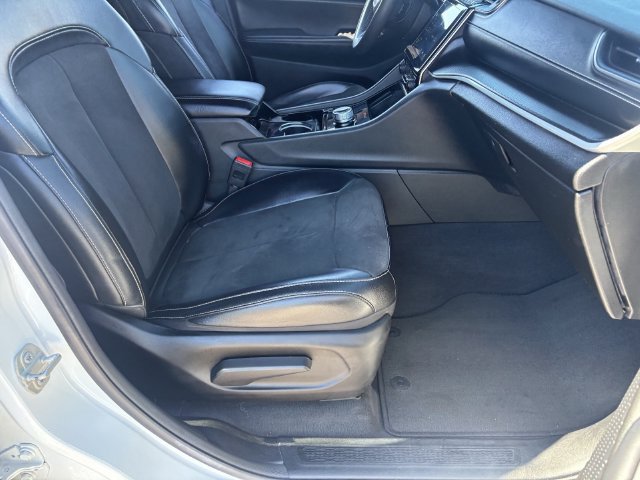 Used 2023 Jeep Grand Cherokee L Laredo AWD/4WD image 11