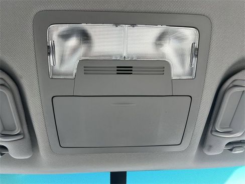 Used 2015 Toyota Camry XLE image 21