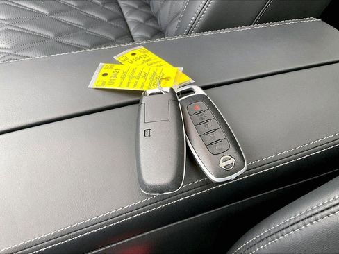 Certified 2025 Nissan Rogue Platinum w/ Platinum Premium Package image 12