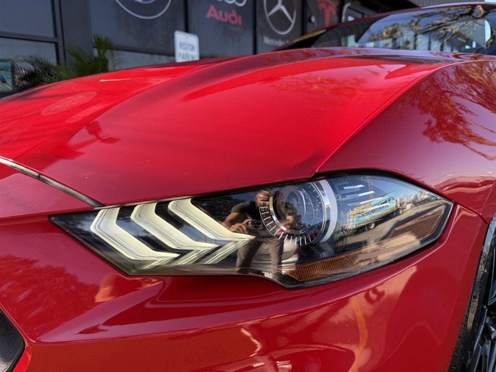 Used 2019 Ford Mustang Convertible RWD image 14