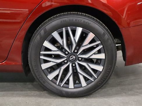 Used 2024 Nissan Altima 2.5 SV image 42