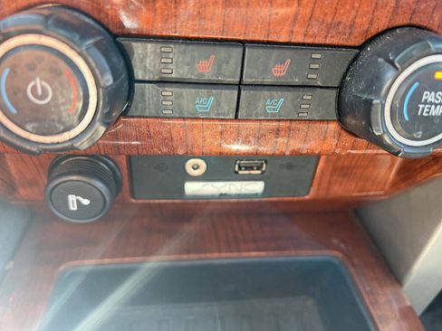 Used 2010 Ford F150 Lariat AWD/4WD image 28