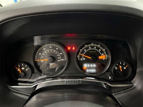 Used 2016 Jeep Compass Latitude image 12