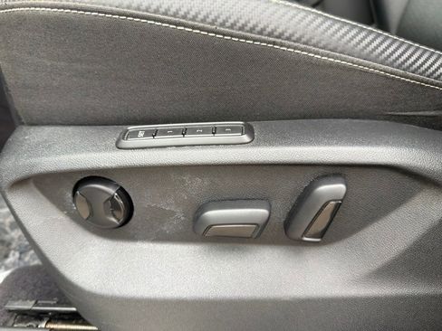 Used 2021 Volkswagen Atlas Cross Sport SEL image 15