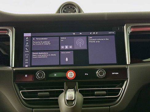 New 2026 Porsche Macan AWD/4WD image 17