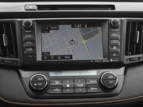 Used 2016 Toyota RAV4 SE image 15