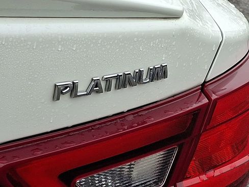 Used 2017 Nissan Maxima Platinum w/ Interior Lighting Package image 35