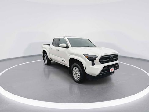 New 2026 Toyota Tacoma SR5 image 2