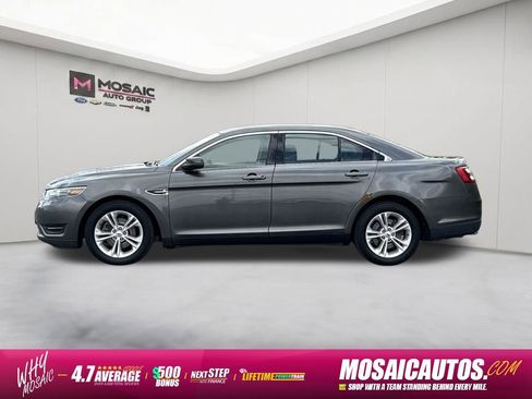 Used 2015 Ford Taurus SEL FWD image 4