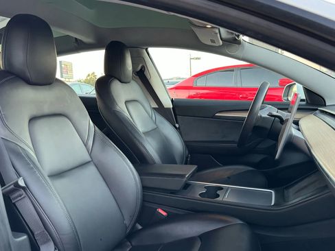 Used 2021 Tesla Model 3 Standard Range Plus image 17