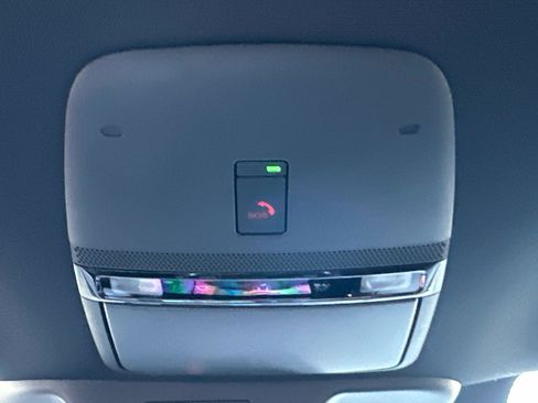 New 2025 Nissan Armada SL w/ Captain's Chari Seat Package image 18