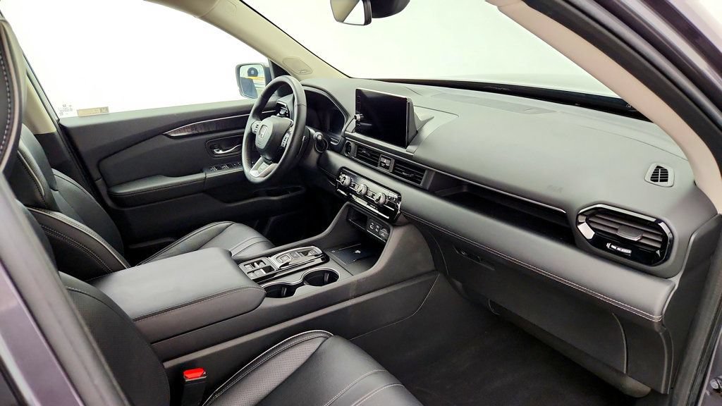 Used 2023 Honda Pilot Elite image 25