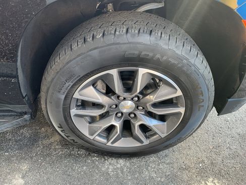 Used 2023 Chevrolet Tahoe LT w/ LT Signature Package image 13