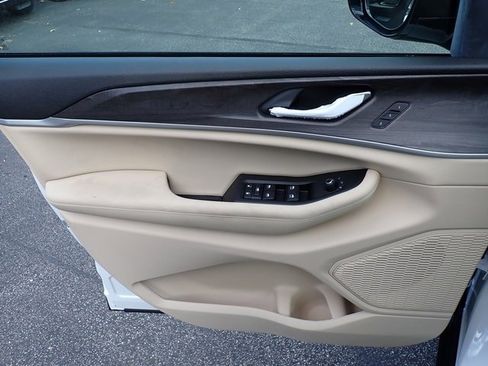 New 2025 Jeep Grand Cherokee Limited w/ MOPAR Finishing Package image 15