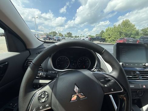 Used 2024 Mitsubishi Eclipse Cross SE AWD/4WD image 17
