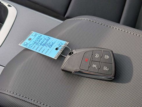 New 2026 Chevrolet Equinox EV RS image 34