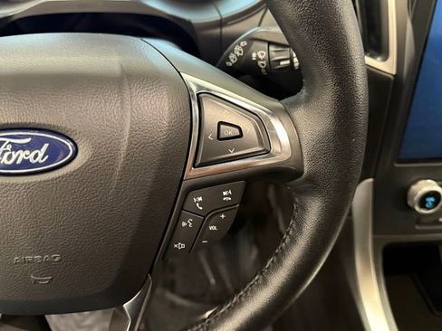 Certified 2023 Ford Edge SEL image 18