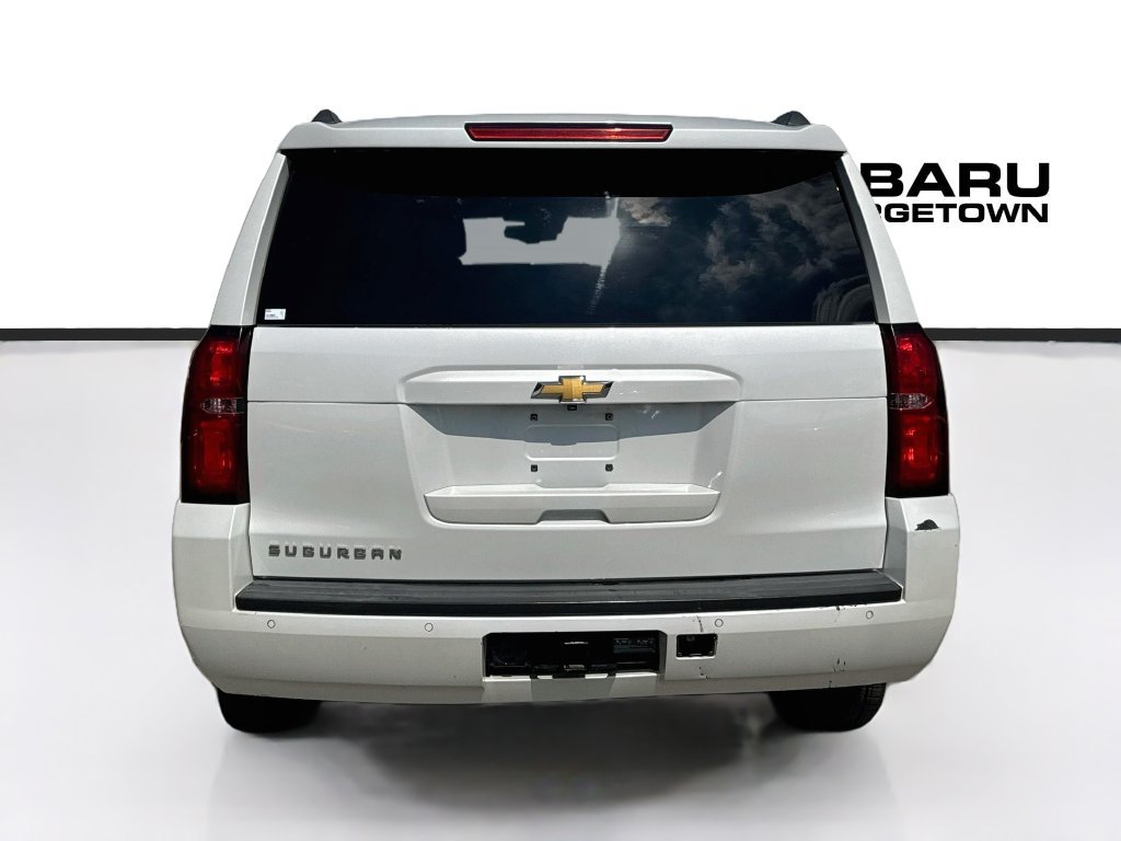 Used 2018 Chevrolet Suburban LT RWD image 6