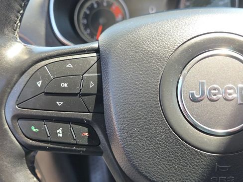 Used 2020 Jeep Cherokee Trailhawk w/ Cold Weather Group AWD/4WD image 15