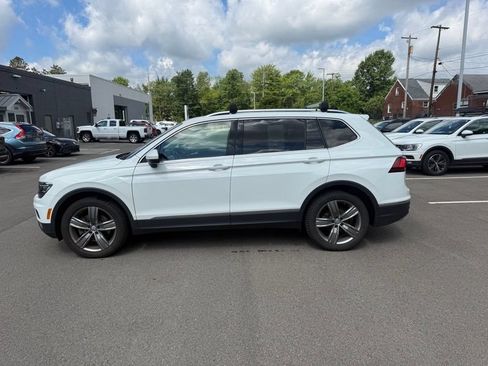 Used 2018 Volkswagen Tiguan SEL Premium AWD/4WD image 9