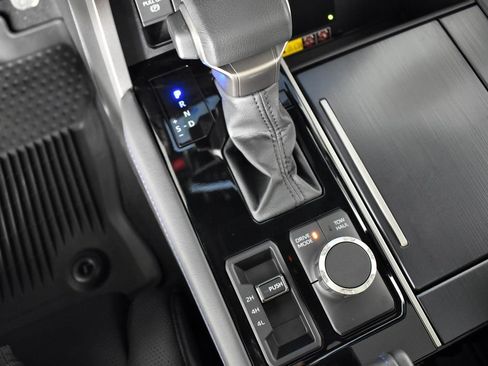 Used 2026 Toyota Tundra Platinum image 36