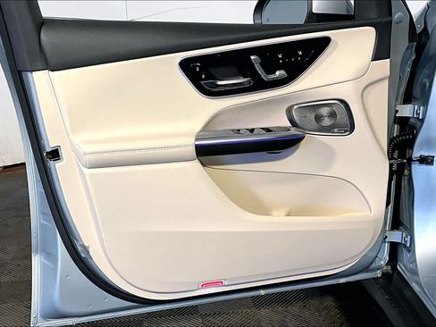 New 2026 Mercedes-Benz GLC 300 4MATIC image 11