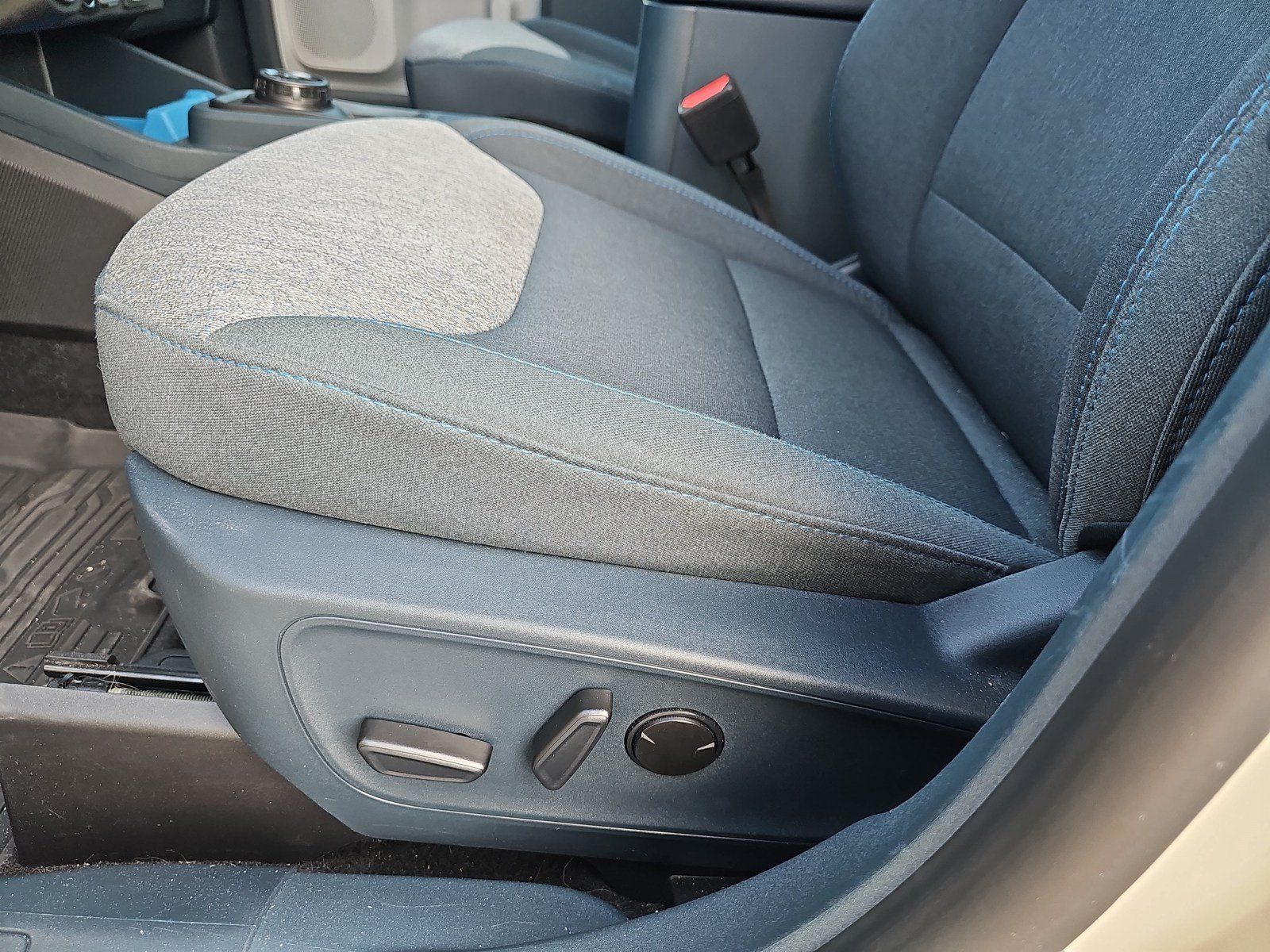 Used 2025 Ford Maverick XLT w/ XLT Luxury Package FWD image 16