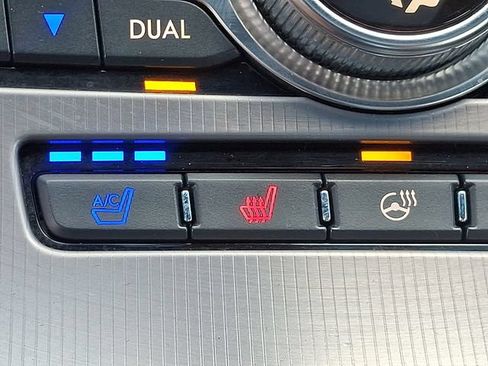 Used 2018 Lincoln MKZ Reserve w/ Climate Package AWD/4WD image 23