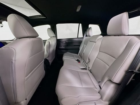 Used 2023 Honda Passport EX-L image 14