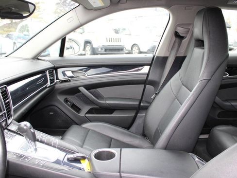 Used 2011 Porsche Panamera image 14