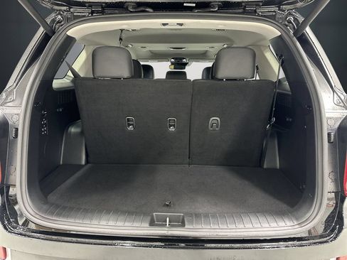 Used 2021 Hyundai Palisade SEL FWD image 12