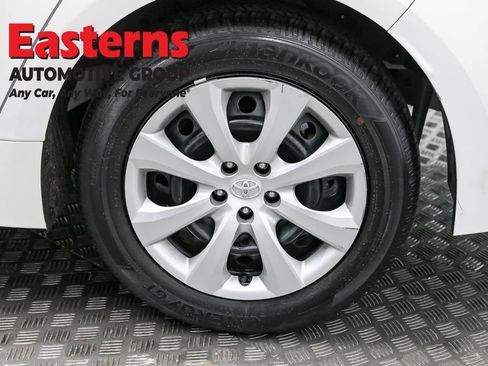 Used 2024 Toyota Corolla LE image 32