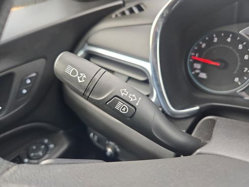 Used 2023 Chevrolet Equinox LT image 25