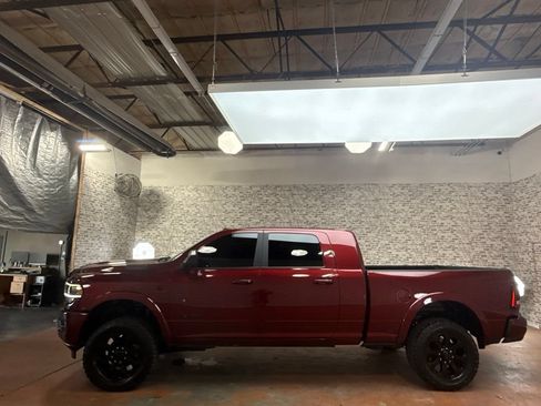 Used 2022 RAM 2500 Laramie AWD/4WD image 4